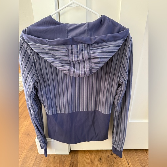 Lululemon reversible zip up hoodie - Picture 2 of 4